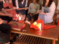 小姐姐和老奶奶对打视频,小姐姐与老奶奶的精彩对打瞬间